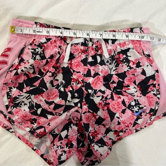 Nike Girls Pink Floral Running Shorts sz S Pink and Black - Picture 10 of 16
